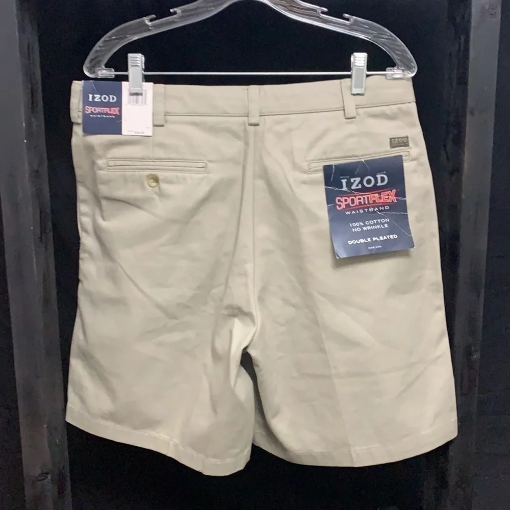 𝅺IZOD- chino shorts. NWT
